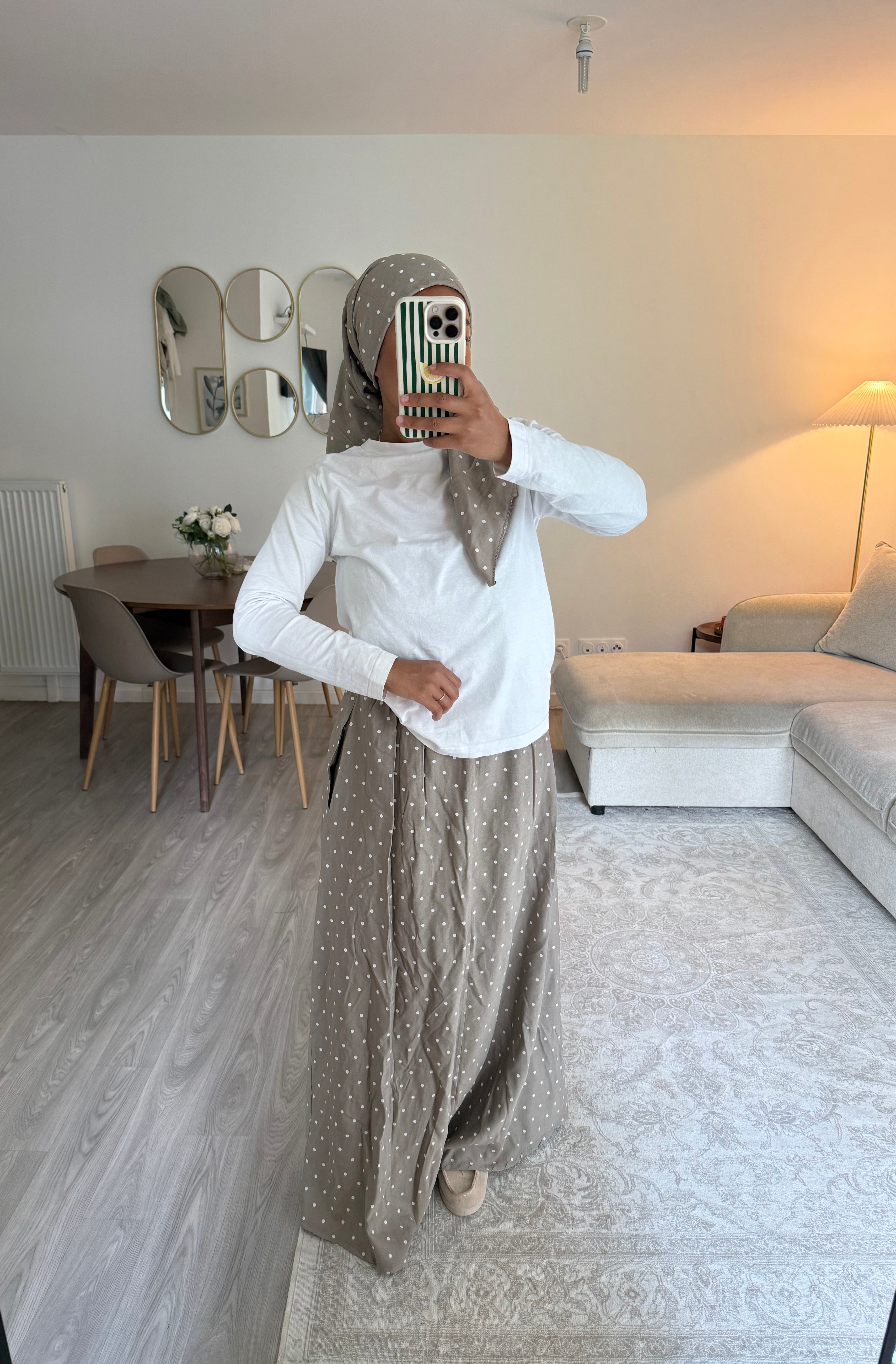 Jupe + foulard à pois taupe
