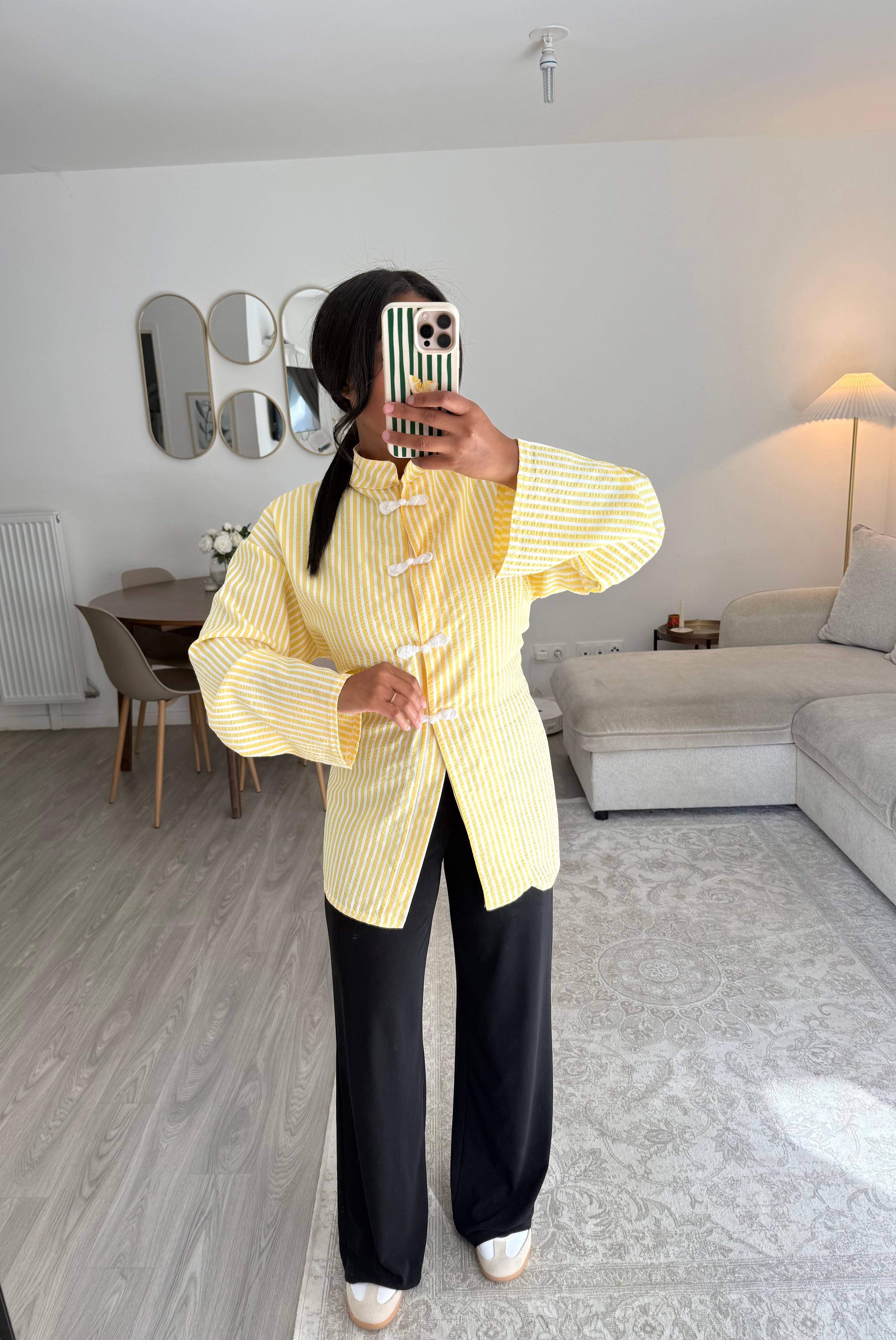 Haut toki jaune