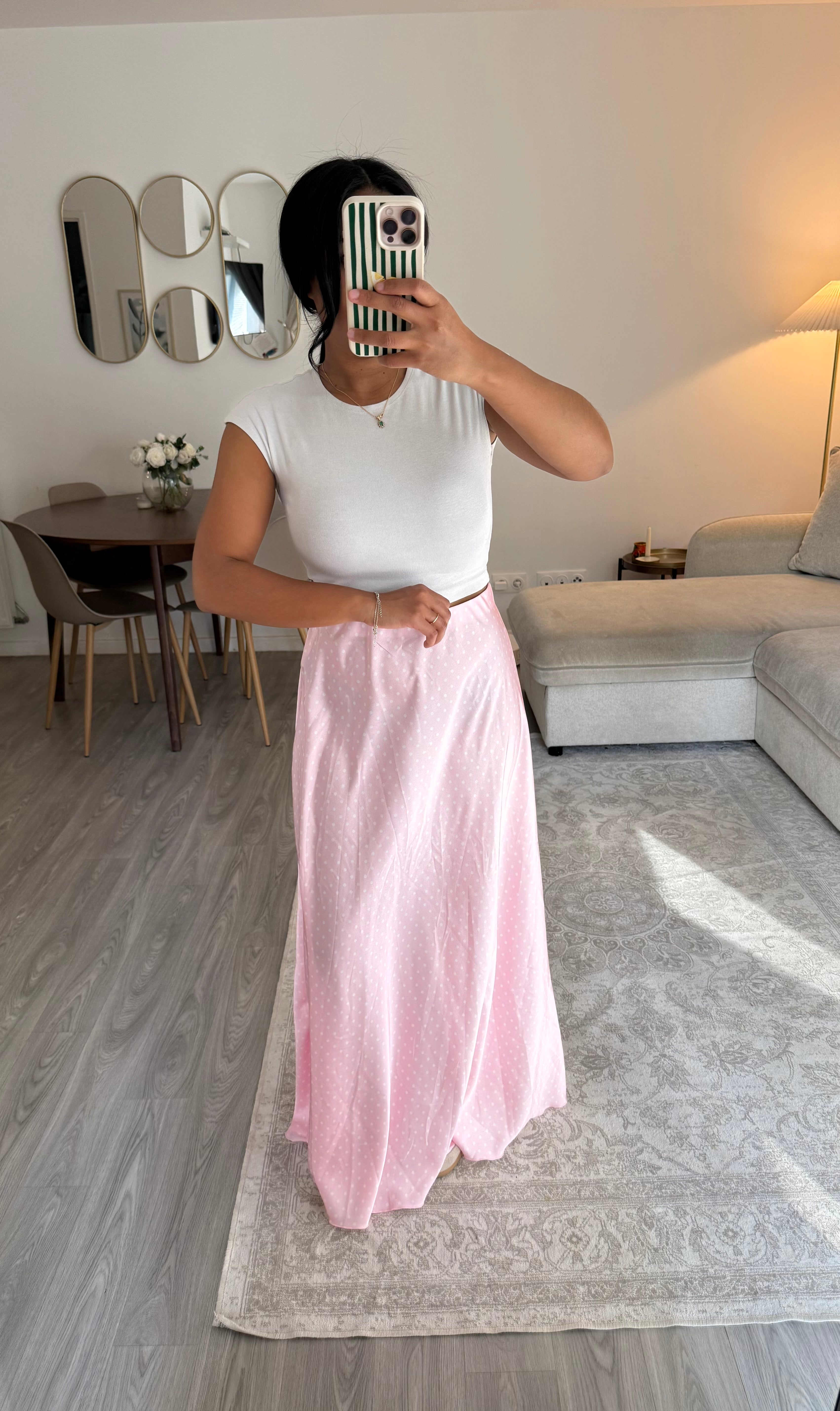 Jupe à pois rose
