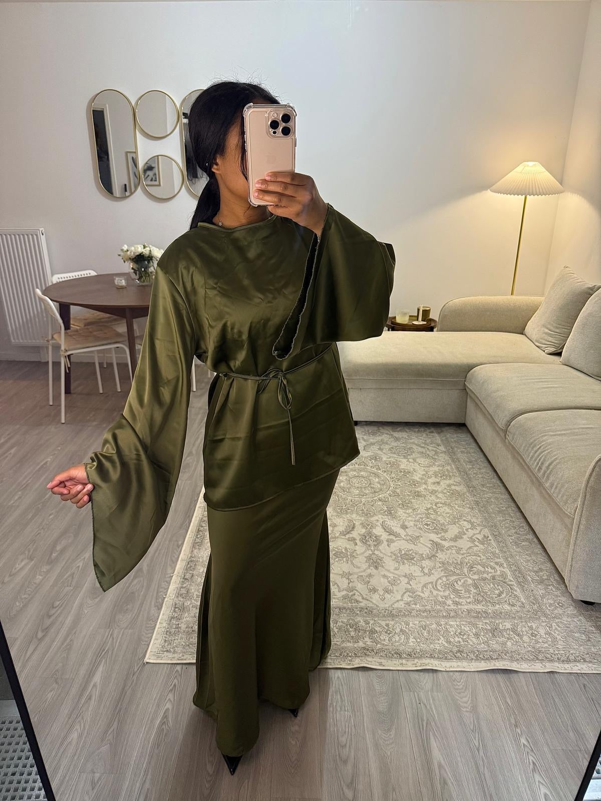 Ensemble kaki