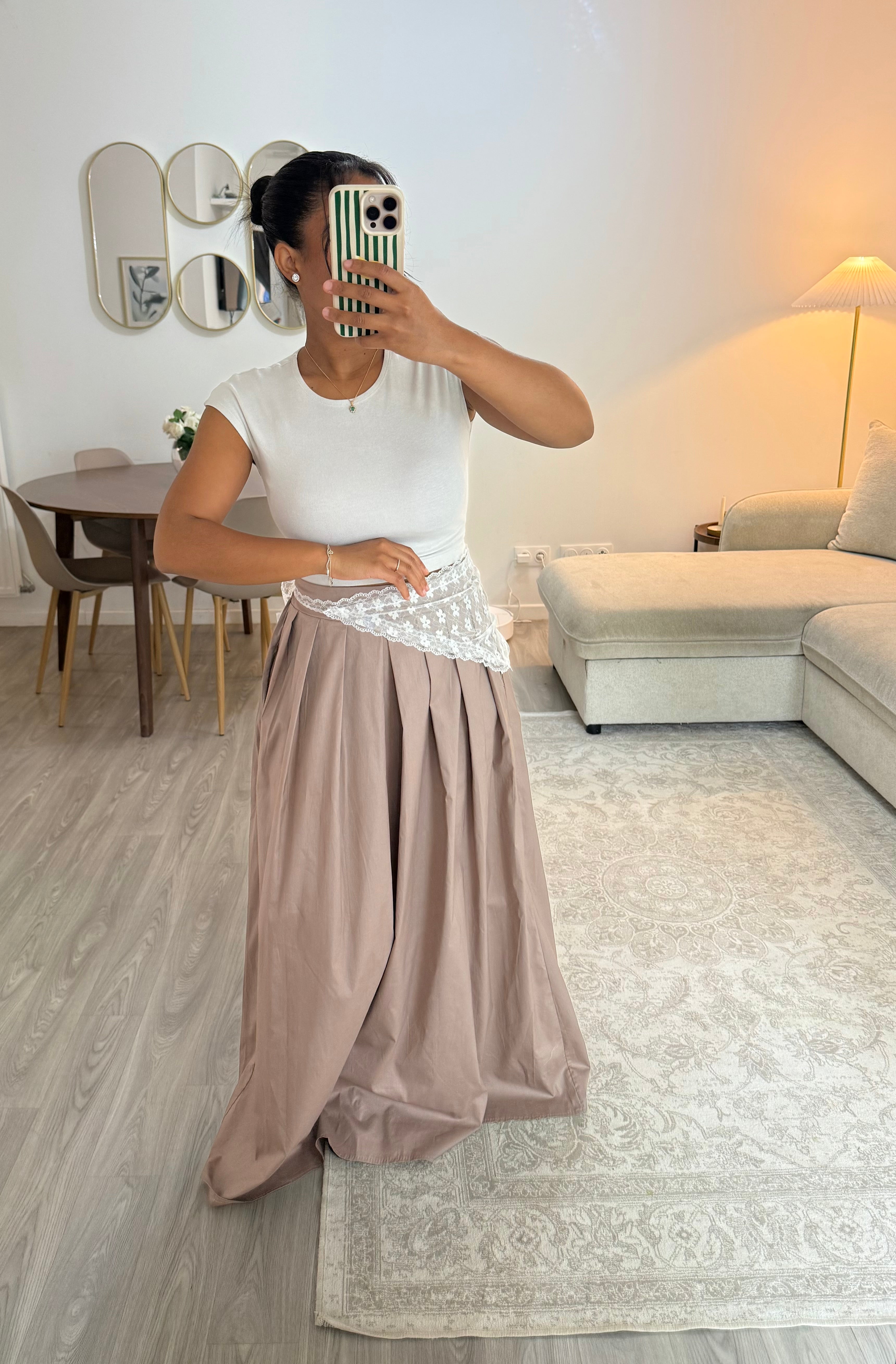Jupe dentelle taupe