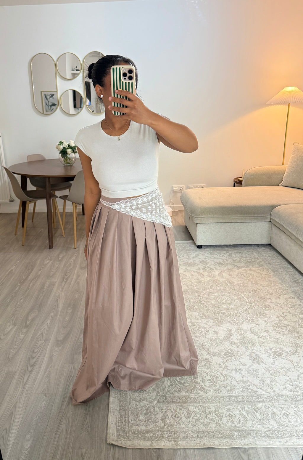 Jupe dentelle taupe