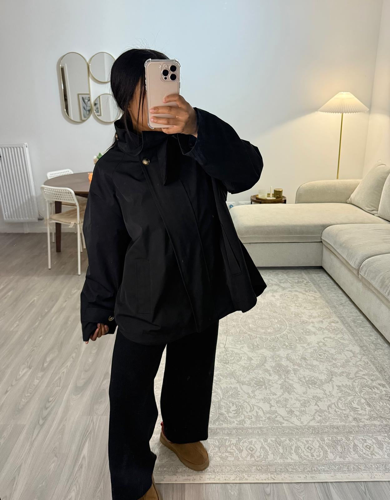 Trench court noir